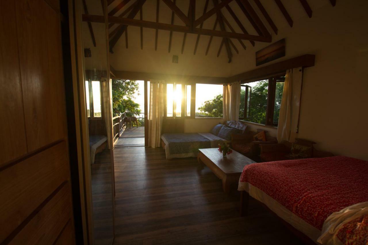 Готель Boa Hill Surf House Нембрала Екстер'єр фото